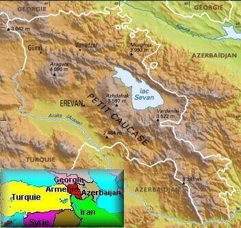 Map of Armenia in the early 2000s and its position in the world.