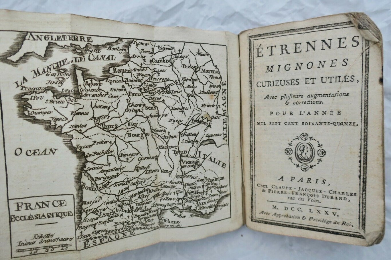 Map of France with the étrennes mignonnes of 1775