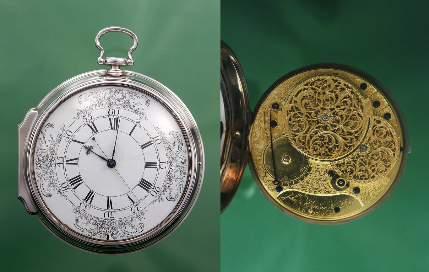 The watch seen from the outside, with its inner mechanism exposed