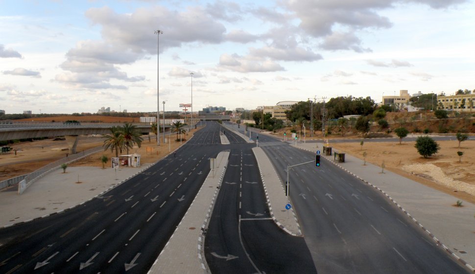 Empty Roads, Tel-Aviv